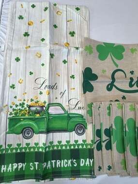 Q719 St. Patrick's Day 'Loads of Luck' Table Runner and Placemat Set